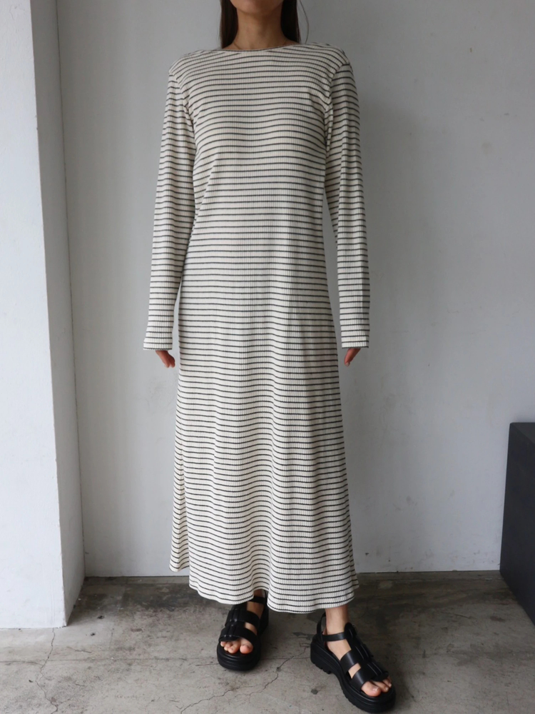 Back Open Border Dress / TRUNC 88（トランクエイティーエイト）の 