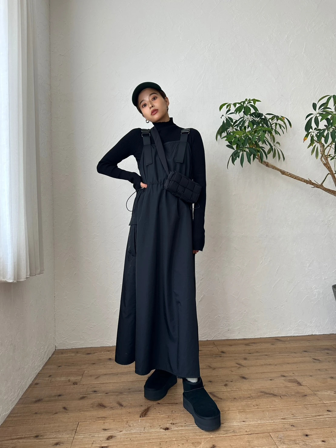 Shoulder Belt Drawstring Dress / TRUNC 88（トランクエイティー