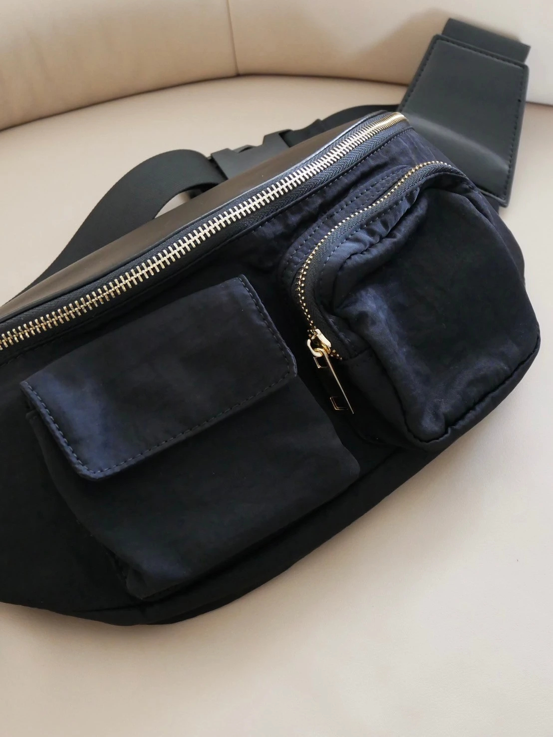 Multi Pocket Cross Body Bag / TRUNC 88（トランクエイティー
