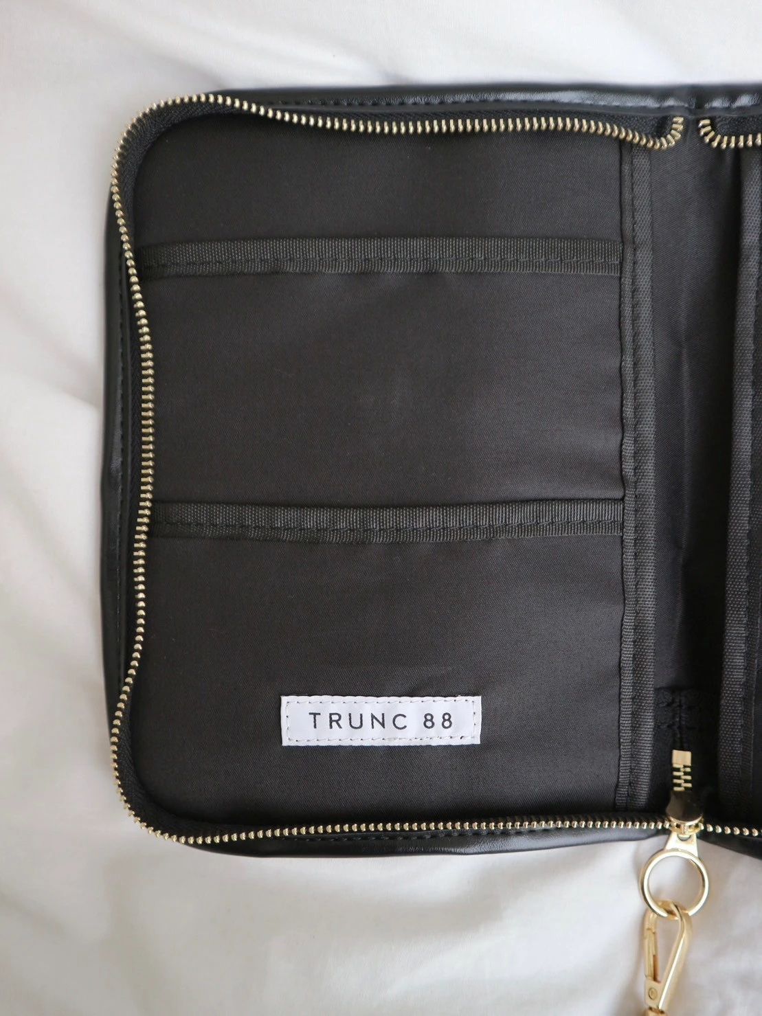 Eco Leather Combi Multi Case / TRUNC 88（トランクエイティーエイト 
