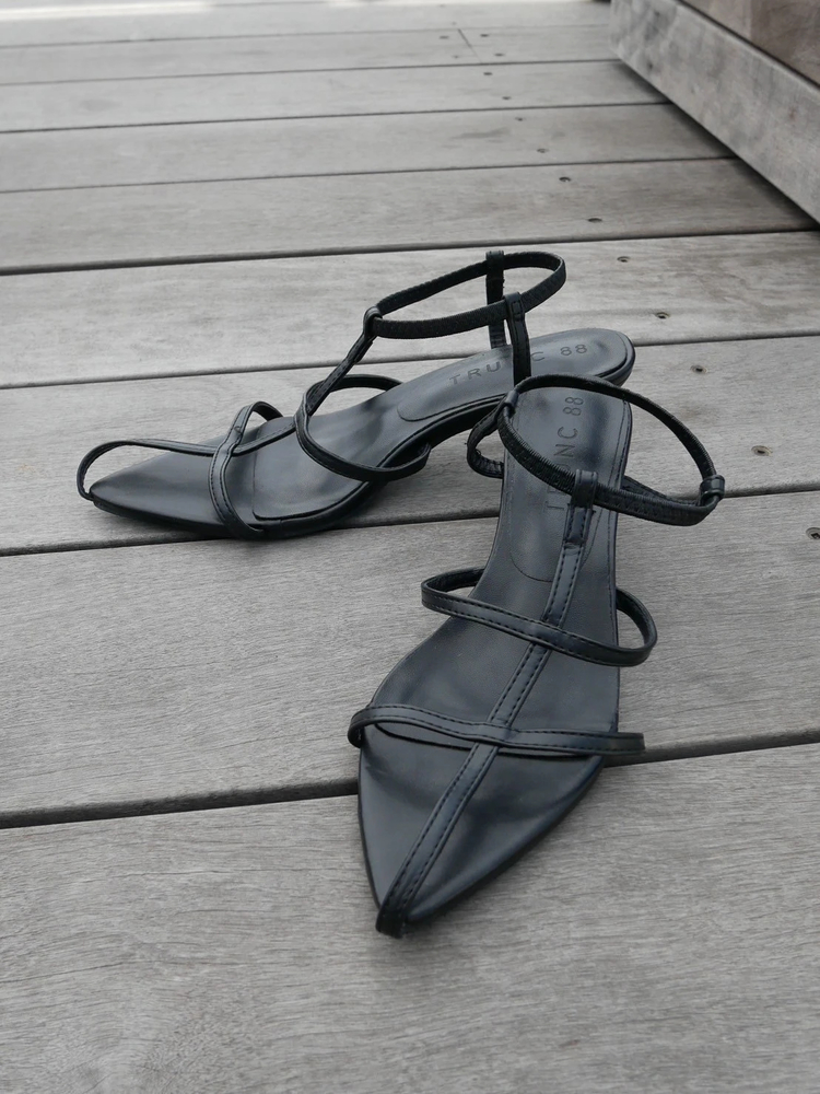 Line Strap Heel Sandals Ⅱ / TRUNC 88（トランクエイティーエイト 