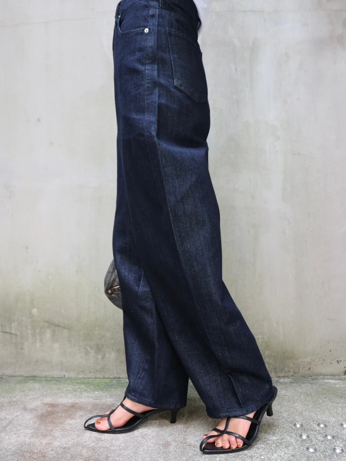 trunc88 人気完売デニム Semi Flared Denim / TRUNC 88（トランクエイティーエイト）の