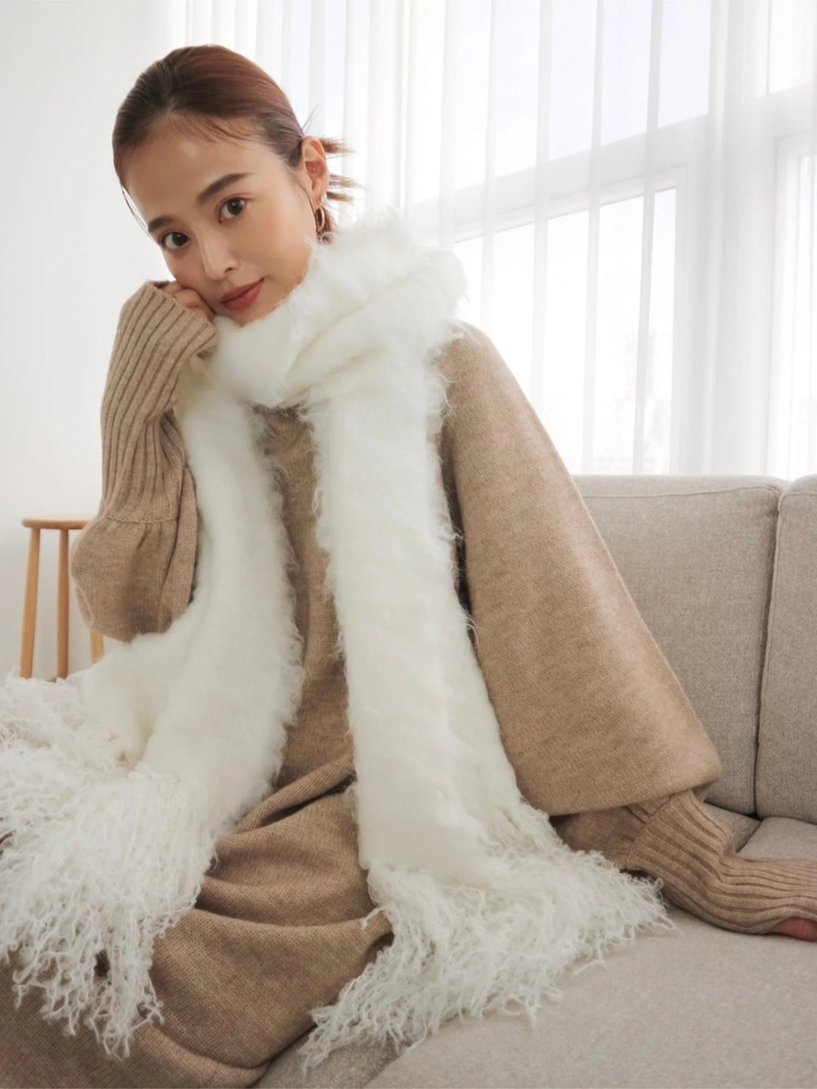 TRUNC 88(トランクエイティーエイト) |Fluffy Fringe Stole