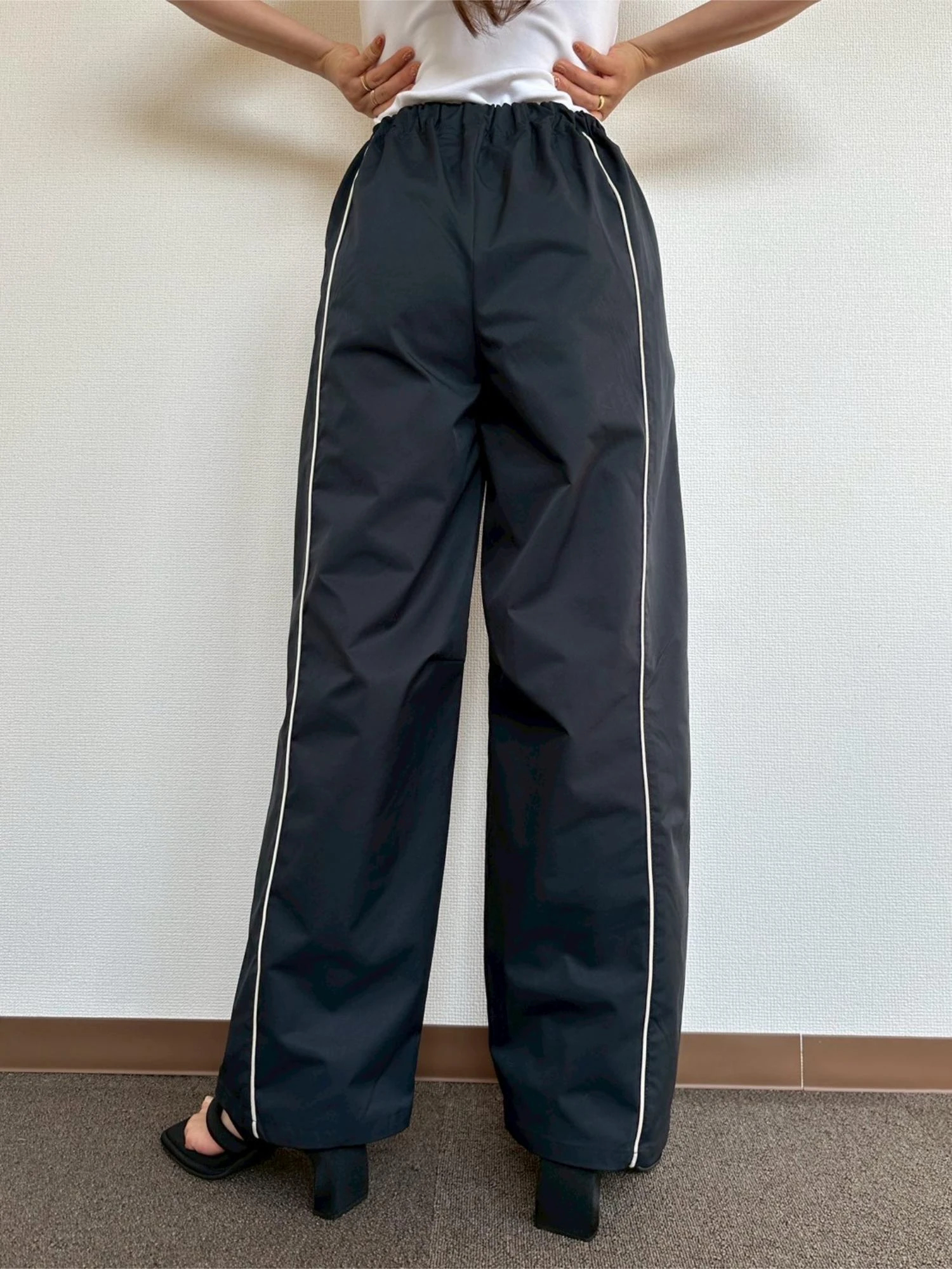 Piping Curve Pants / TRUNC 88（トランクエイティーエイト）のパンツ