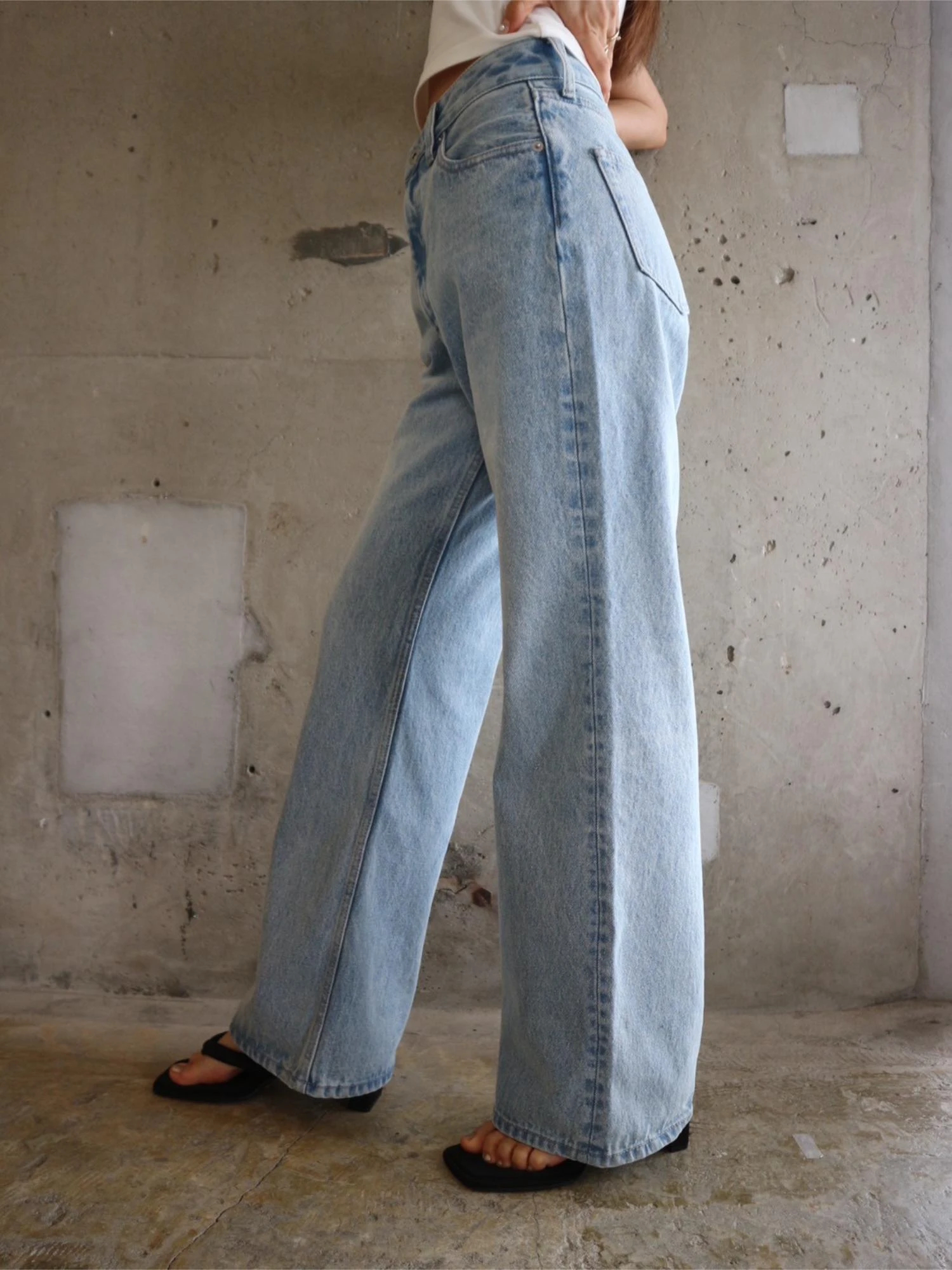 trunc88 人気完売デニム Semi Flared Denim / TRUNC 88（トランクエイティーエイト）の