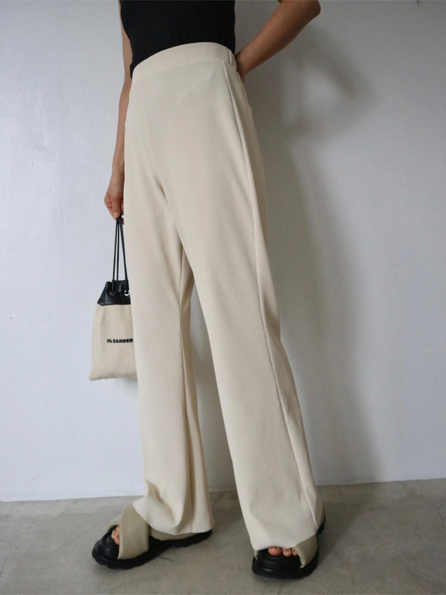 完売品　TRUNC 88 Center Line Curve Pants TRUNC 88（トランクエイティーエイト）の「Center Line Curve