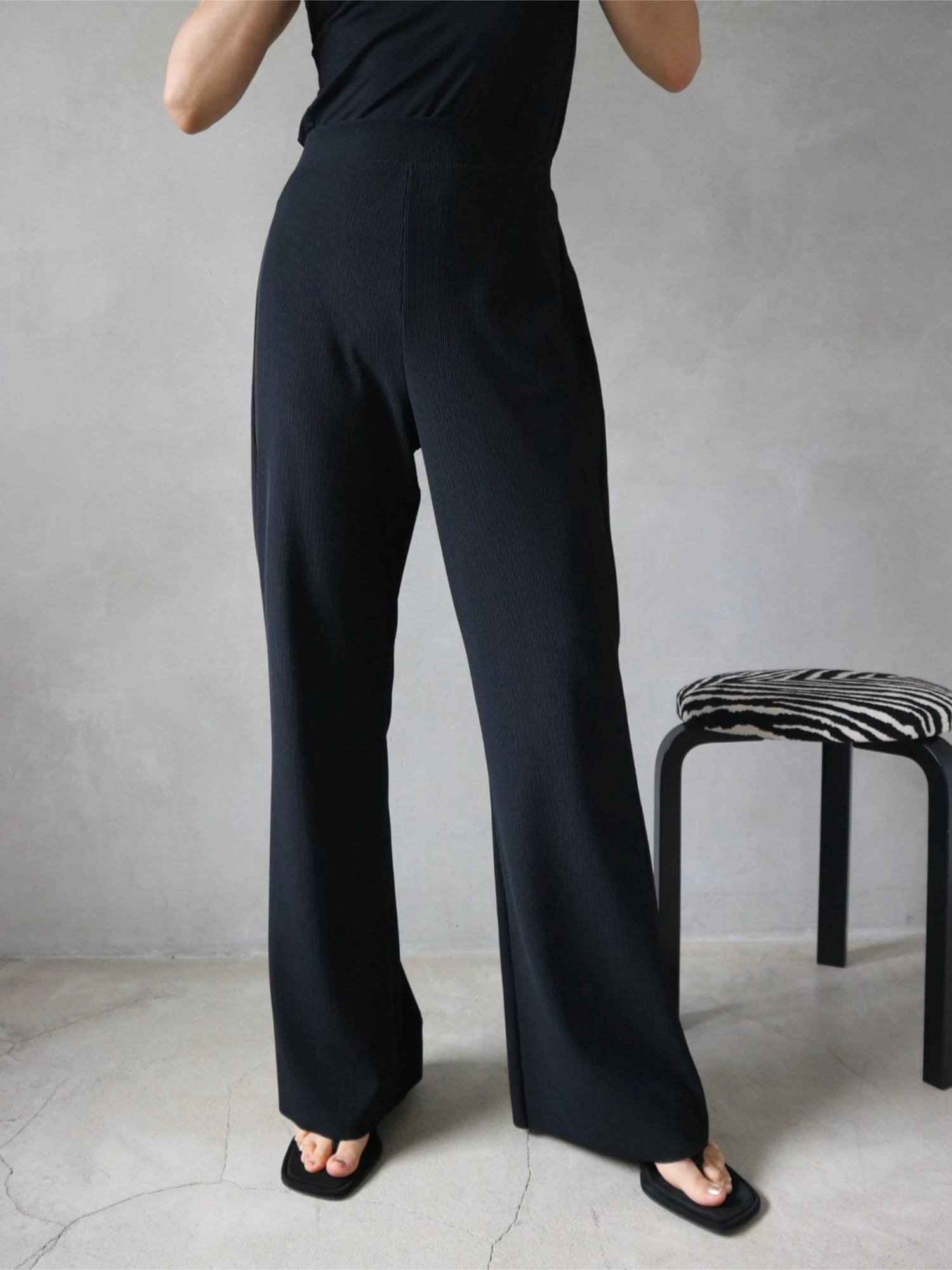 完売品　TRUNC 88 Center Line Curve Pants TRUNC 88（トランクエイティーエイト）の「Center Line Curve