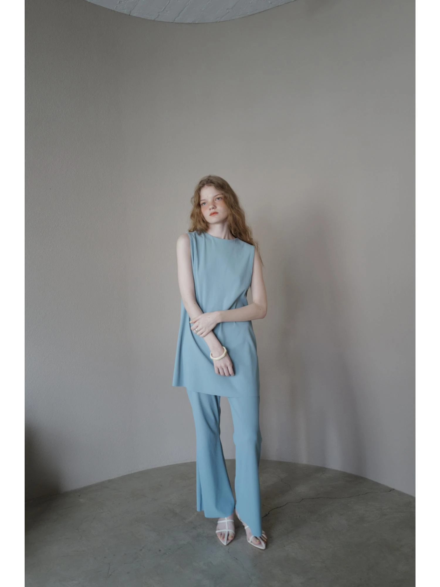 完売品　TRUNC 88 Center Line Curve Pants TRUNC 88（トランクエイティーエイト）の「Center Line Curve