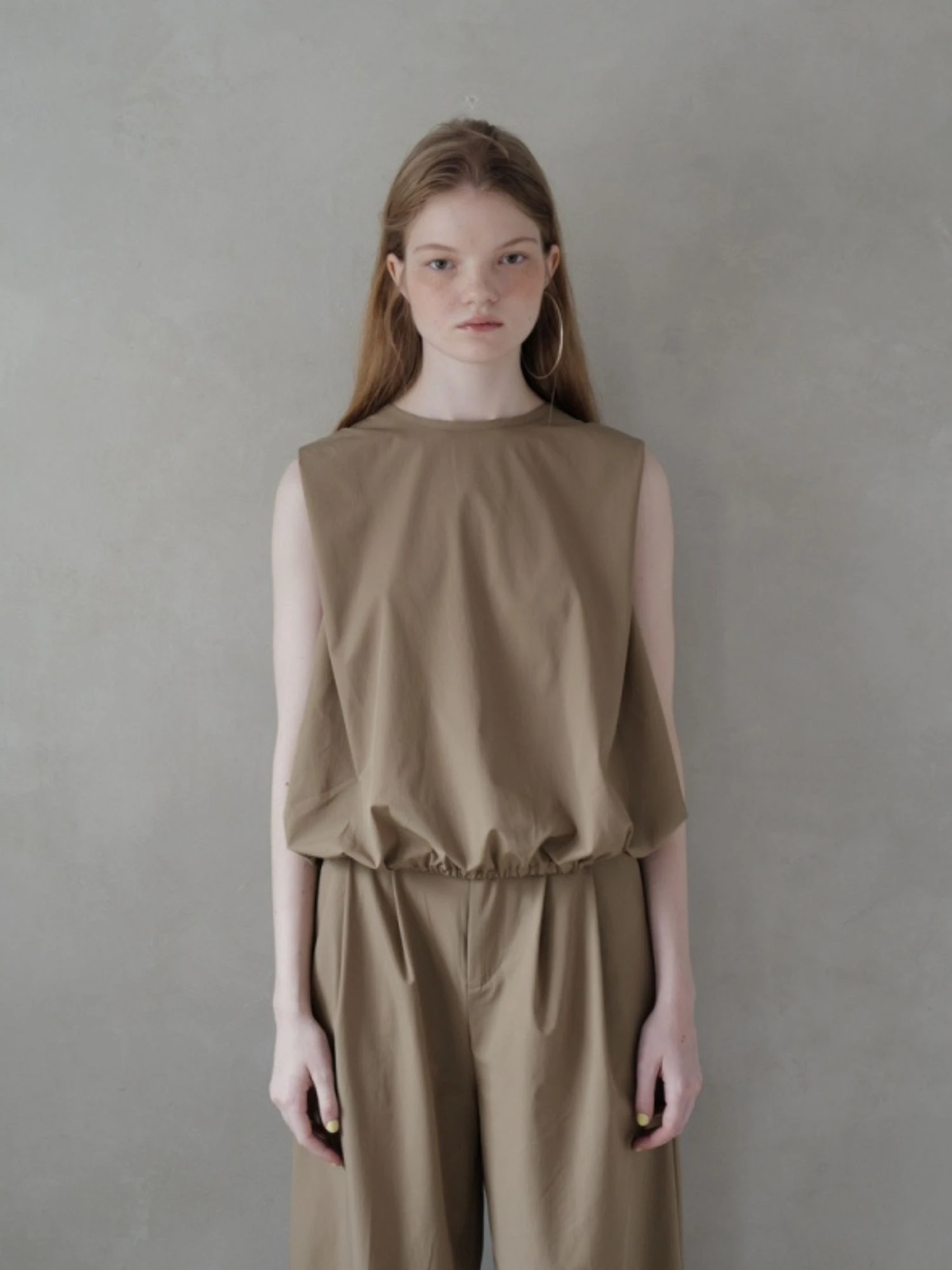 アルベロ　トップス adidas Dresses the ZX8000 in Court Green and Screaming Pink