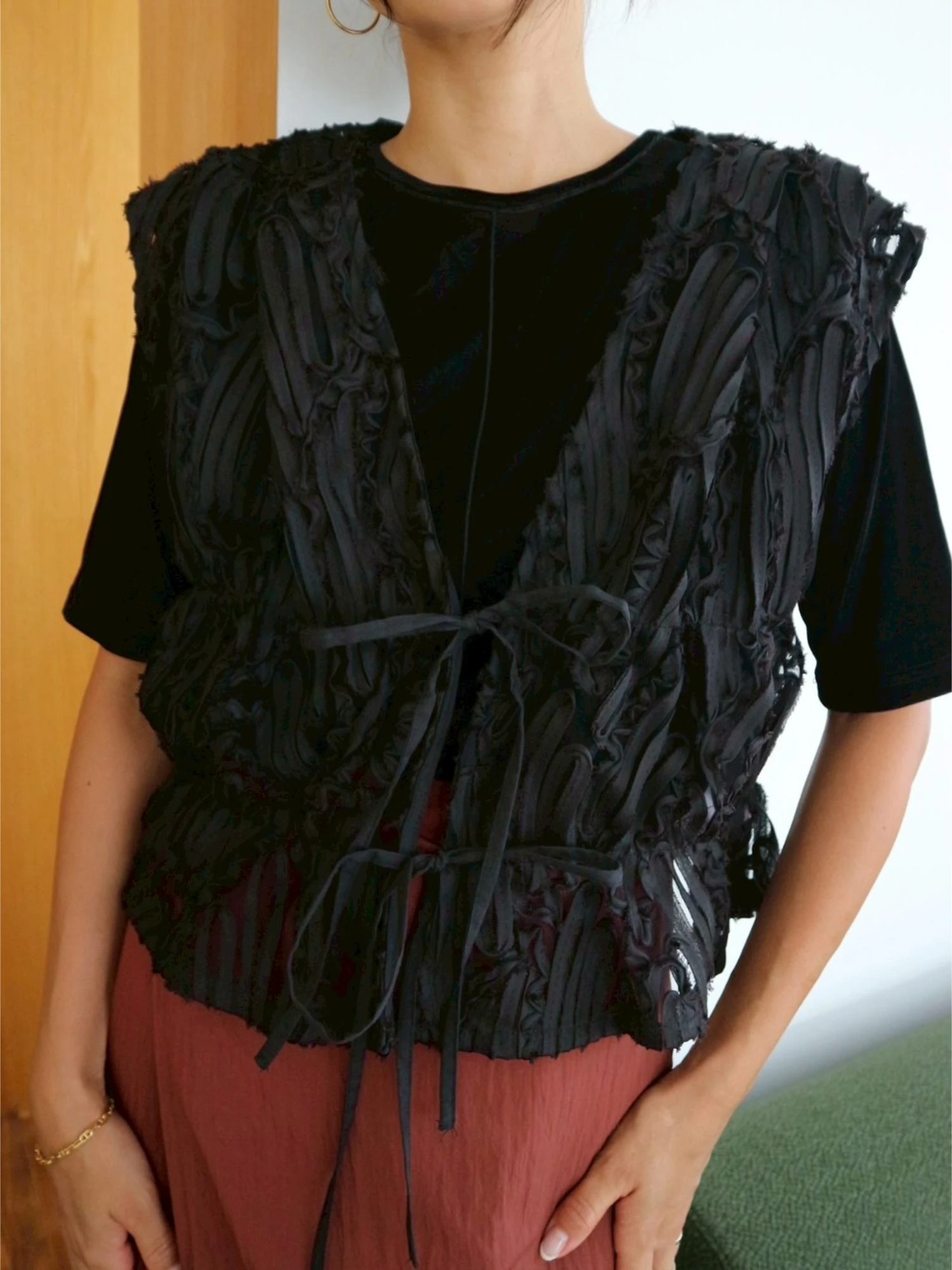 Embroidery Ribbon Vest / TRUNC 88（トランクエイティーエイト）の 