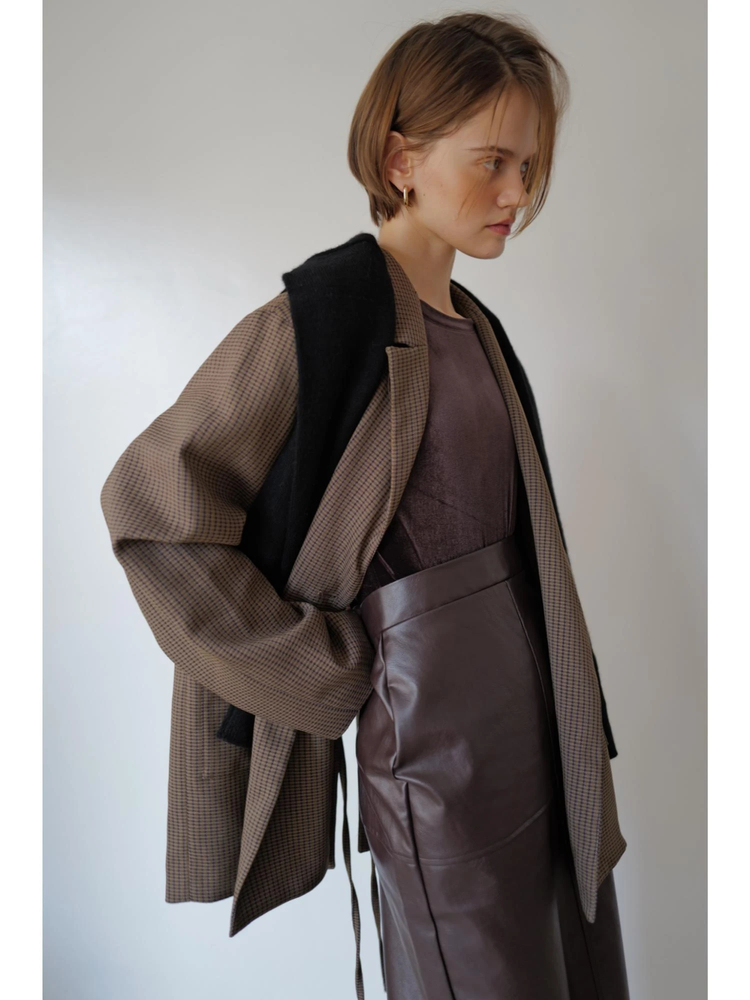ロンワイズ（値下げできます） 10月】Back Slit Ribbon Jacket / TRUNC 88（トランクエイティー