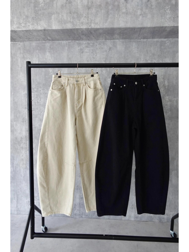 Tuck Curve Pants / TRUNC 88（トランクエイティーエイト）のパンツ