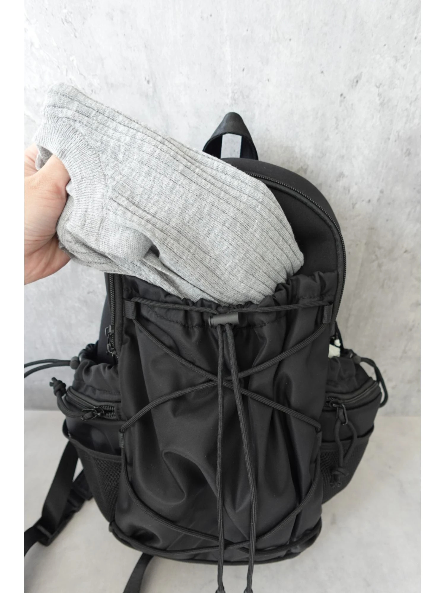 TRUNC Drowcord Back Pack ブラック Drowcord Back Pack / TRUNC 88（トランクエイティーエイト）のバッグ