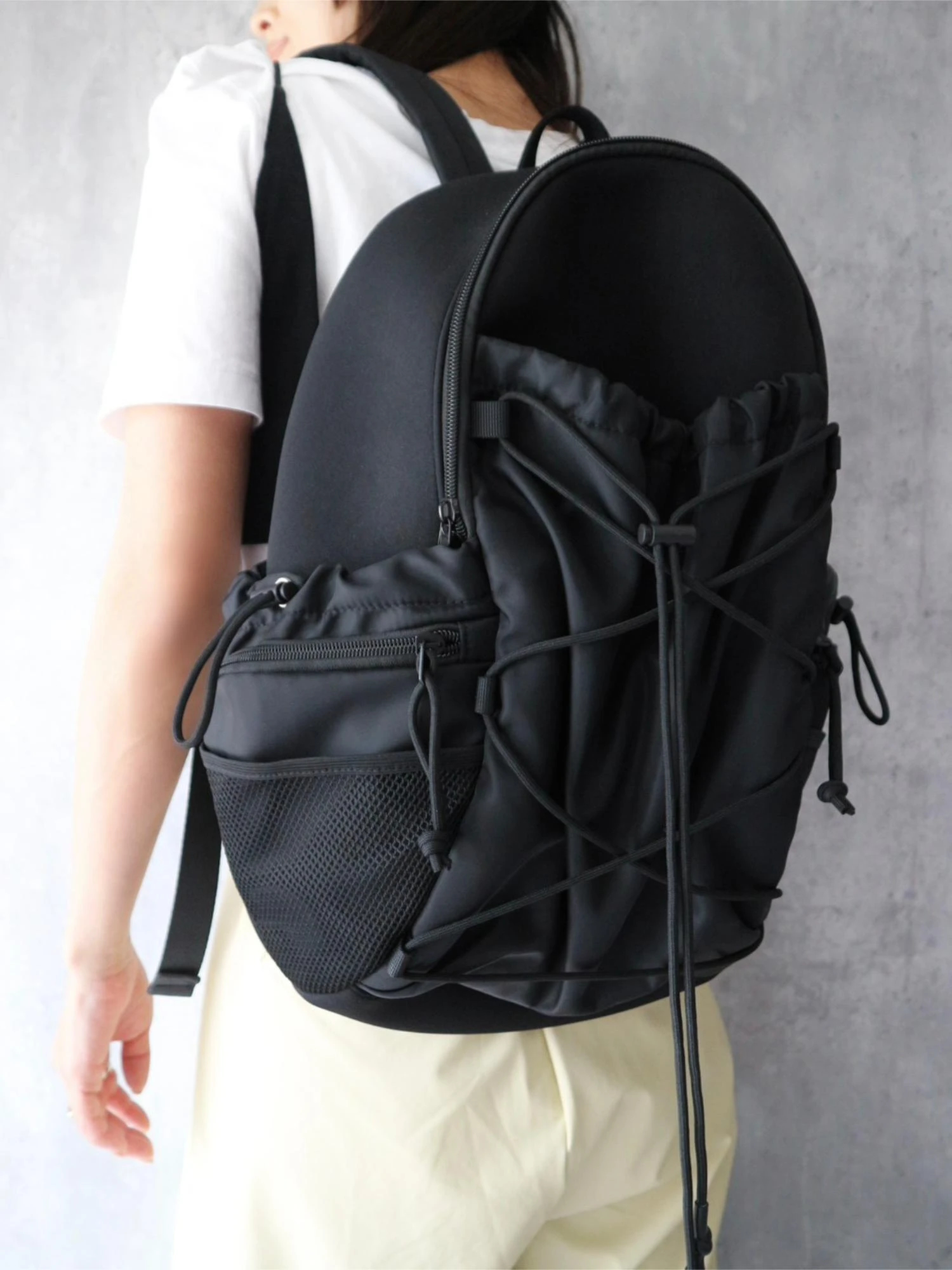 TRUNC Drowcord Back Pack ブラック Drowcord Back Pack / TRUNC 88（トランクエイティーエイト）のバッグ
